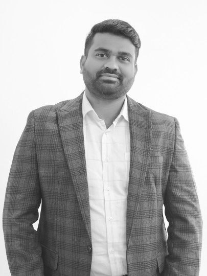 Srinivas Papaigari Senior Electrical Engineer MEP Department 14 Years of Experience